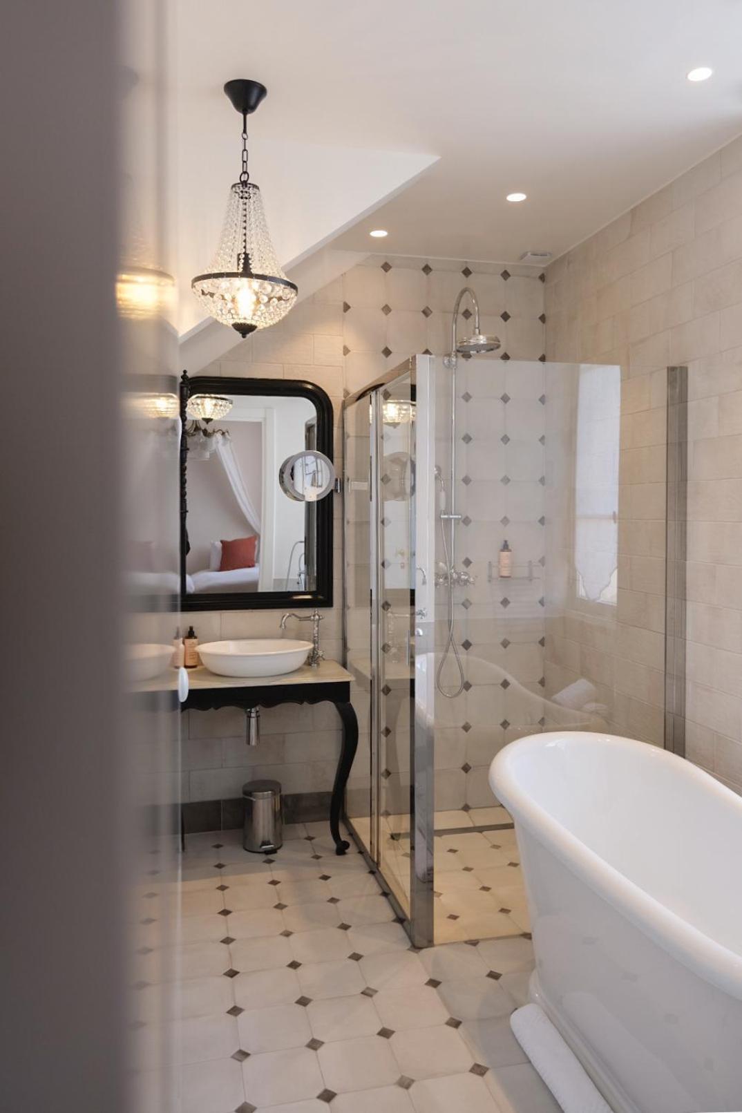 L' Abbaye Hotel 3*